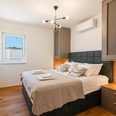 Apartment By The Sea Mandre, Pag - 22606 Kolan